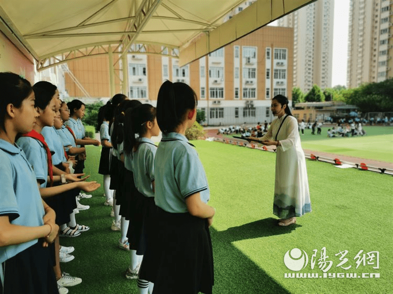 西安市城南中学开展文明礼仪培训活动