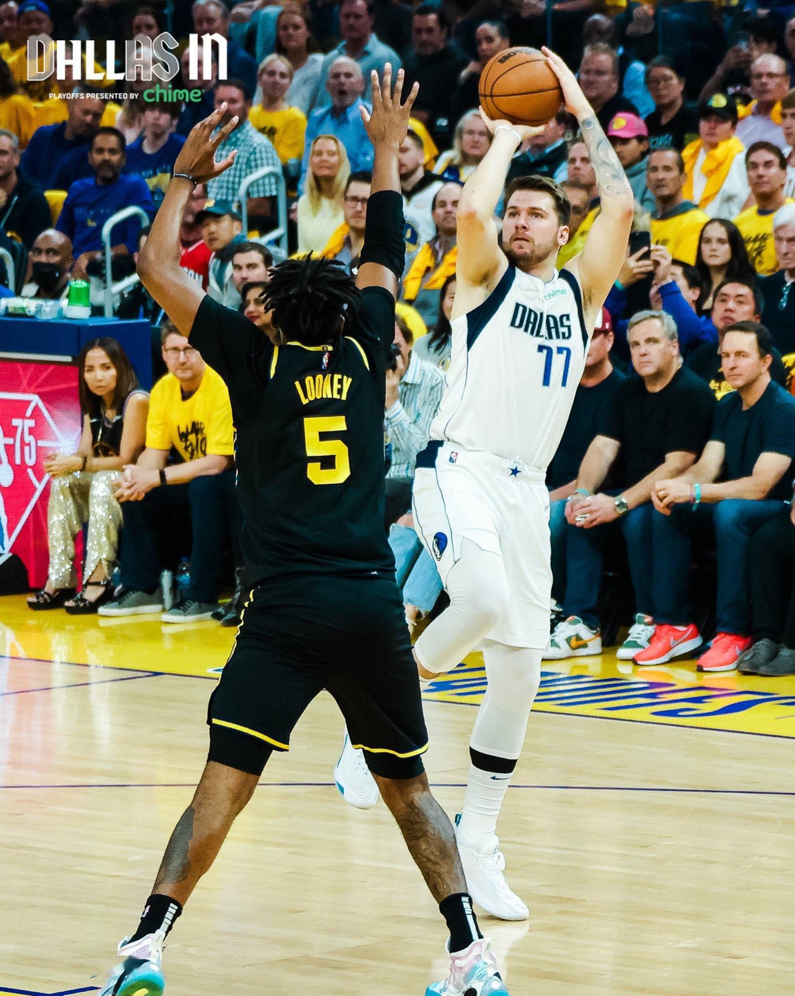 东契奇出局上全美热搜单节15分打停科尔赛后大方庆贺勇士晋级