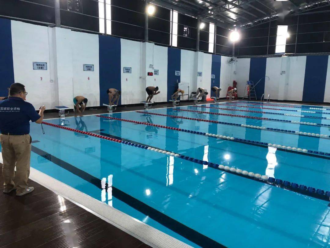 2022年广州市游泳协会游泳救生员培训班完满结束