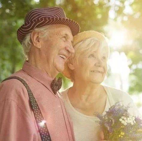 英语美文朗读：When You Are Old《当你老了》_and_face_the