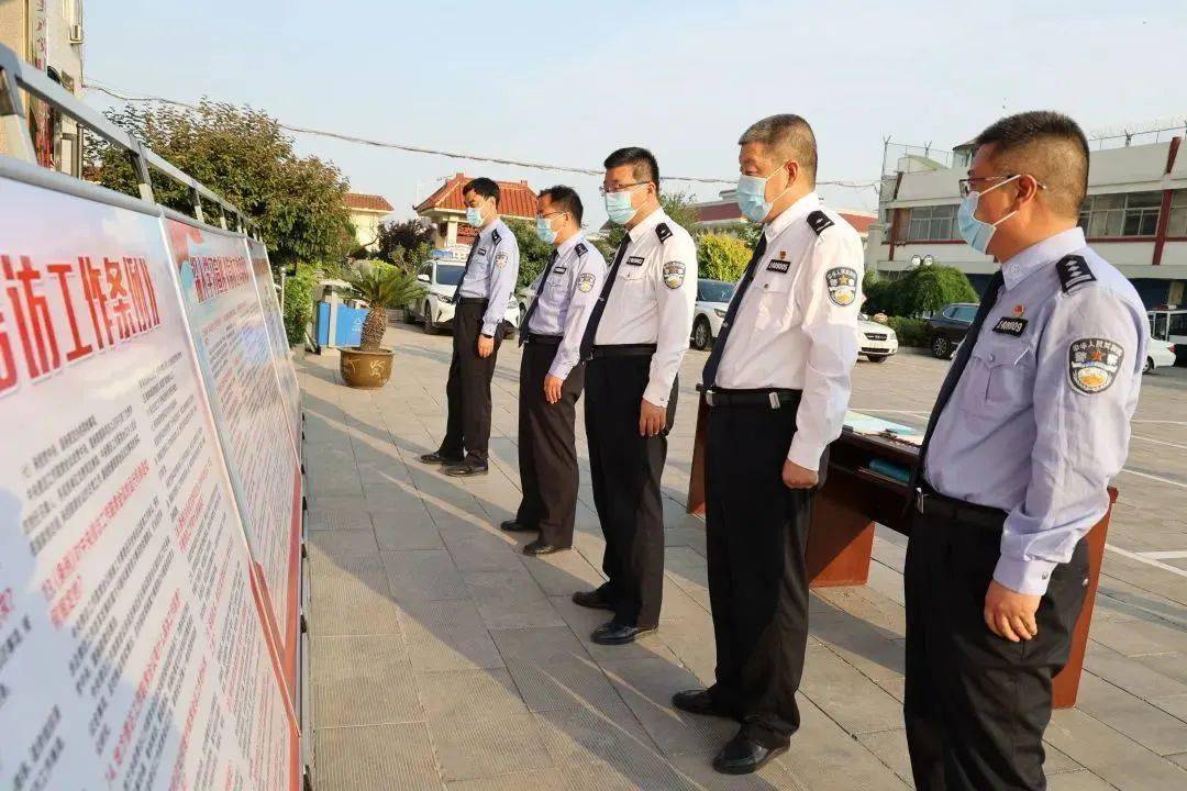 线下宣传相结合服务社区居民,现场答疑解惑end来源:阳泉二监,汾阳监狱