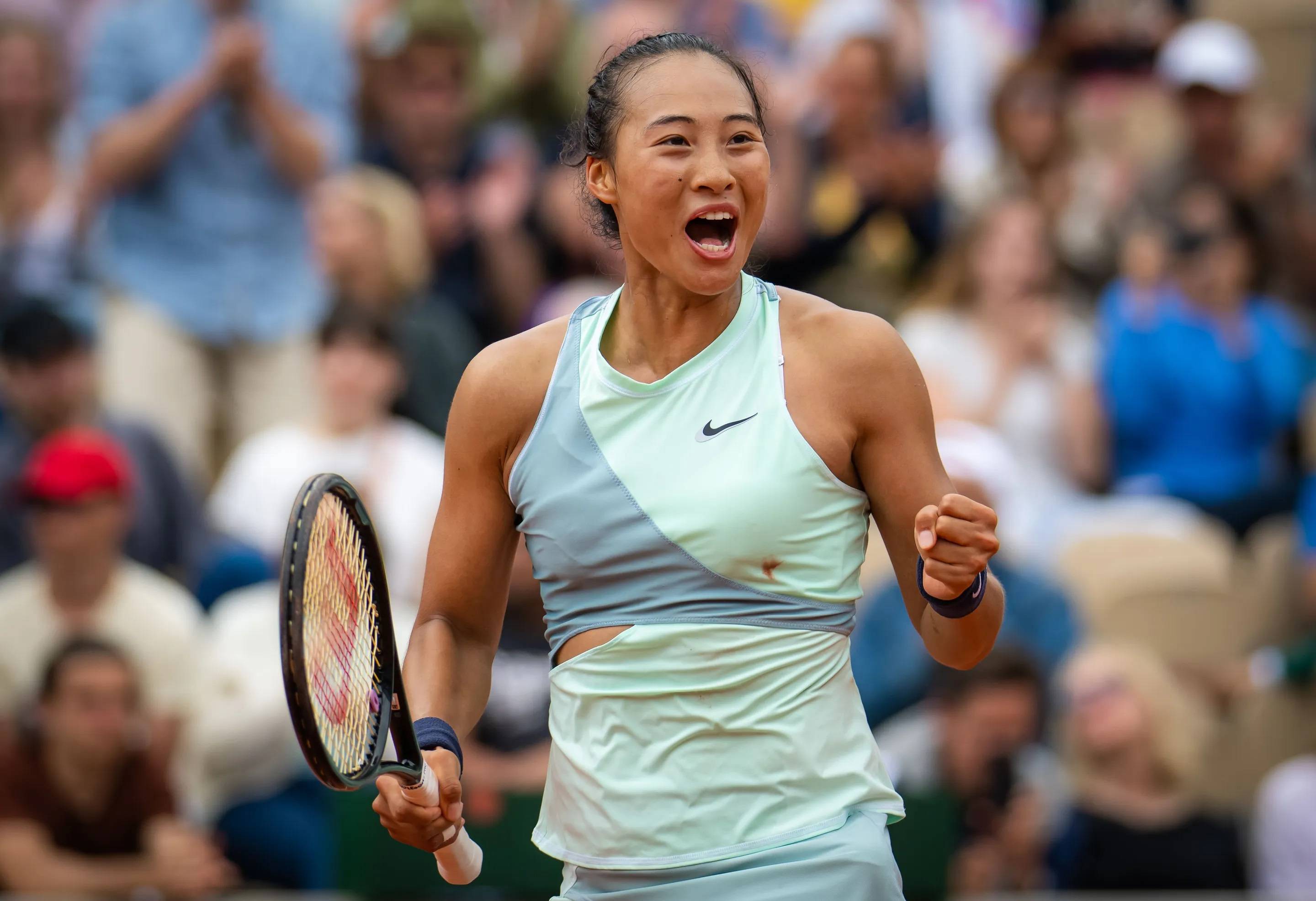 逼退法国一姐打入法网16强 郑钦文不惧卫冕冠军:她不