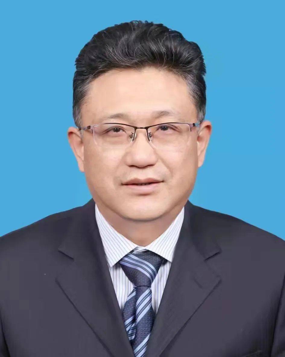 杨青龙当选固原市人民政府市长