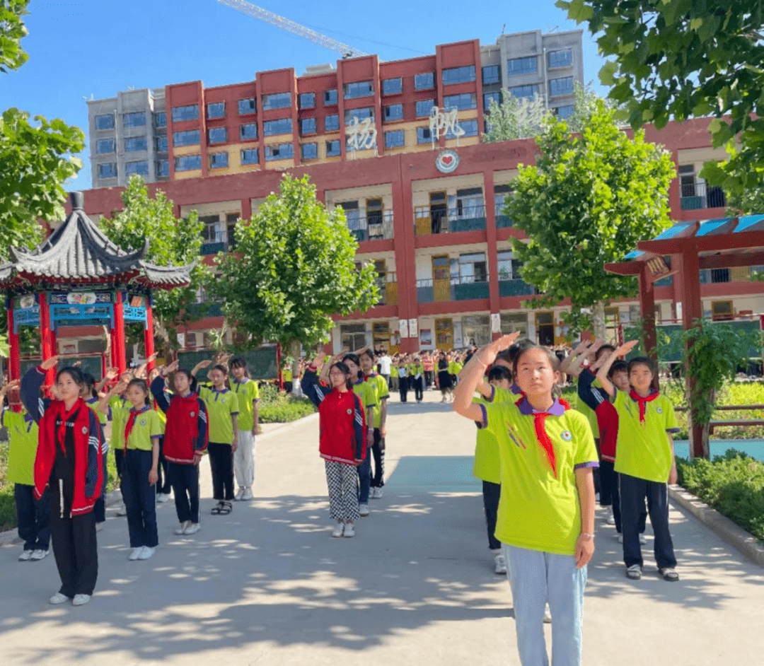 妹冢镇中心小学:心怀感恩 点亮未来