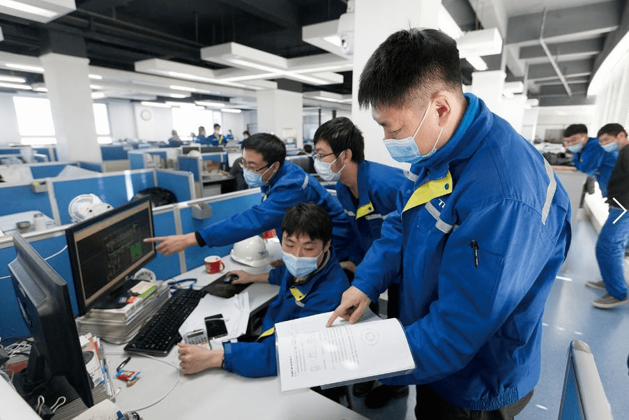 科技创新 强国兴企——记特变电工沈变公司特高压交直流研发团队