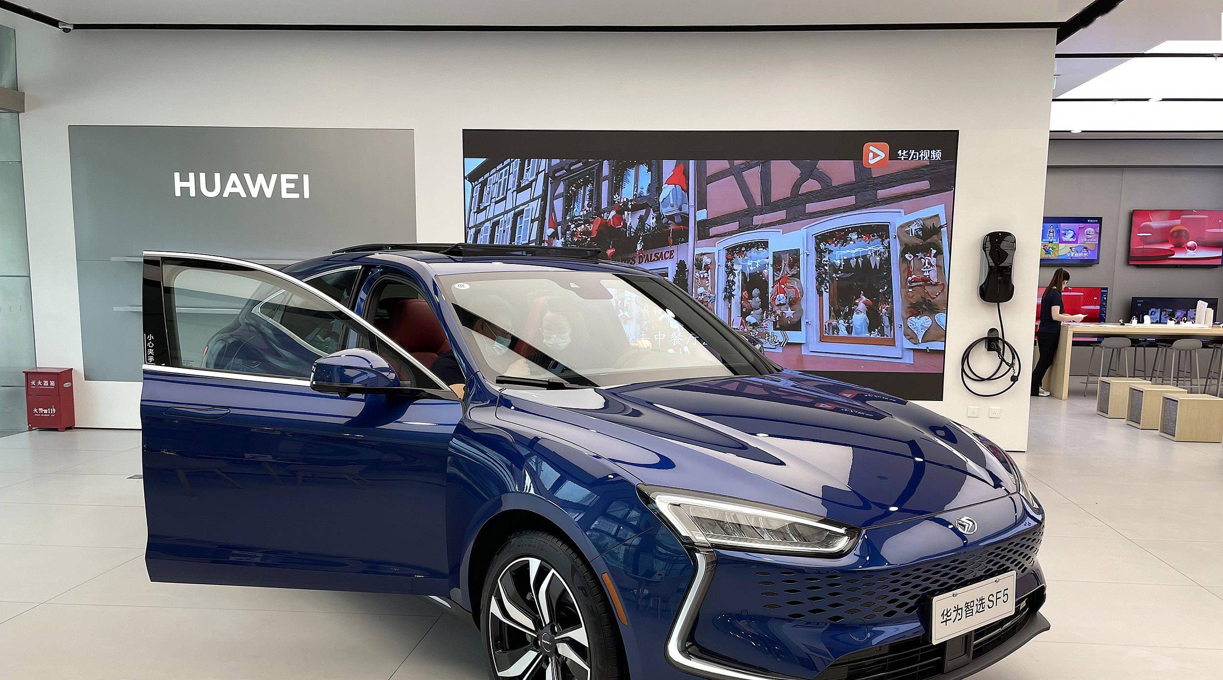 何小鹏想向华为"余大嘴"扔鞋子_搜狐汽车_搜狐网