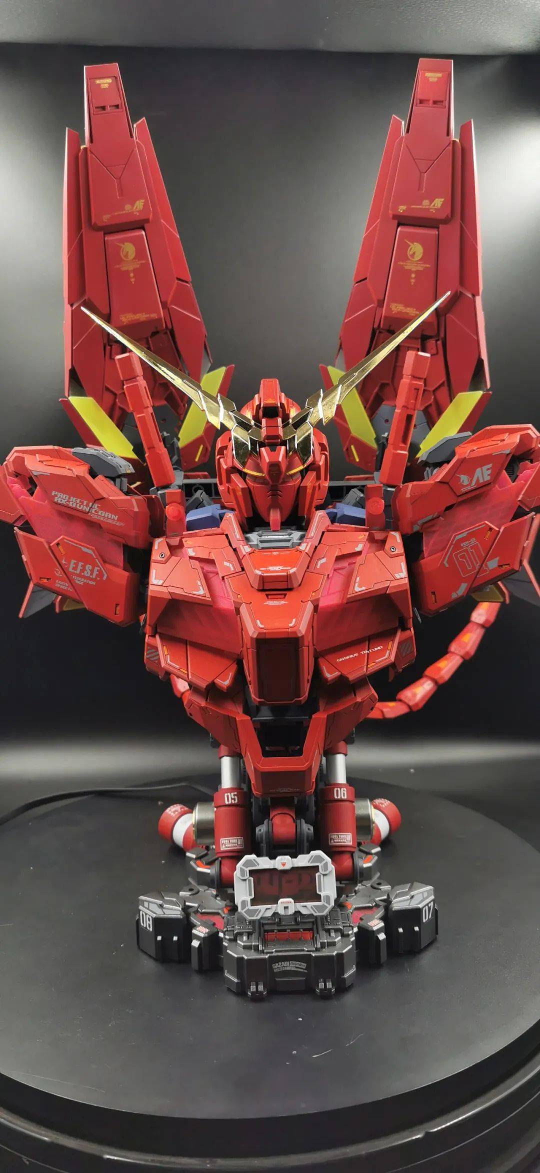 那一抹红!中国红1/35独角兽