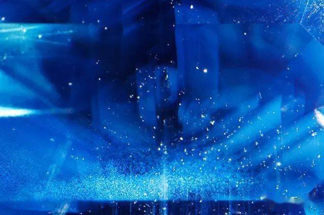 ���ױ��ǣ�������ĸ�̺�͸�˱�ʯ�����������