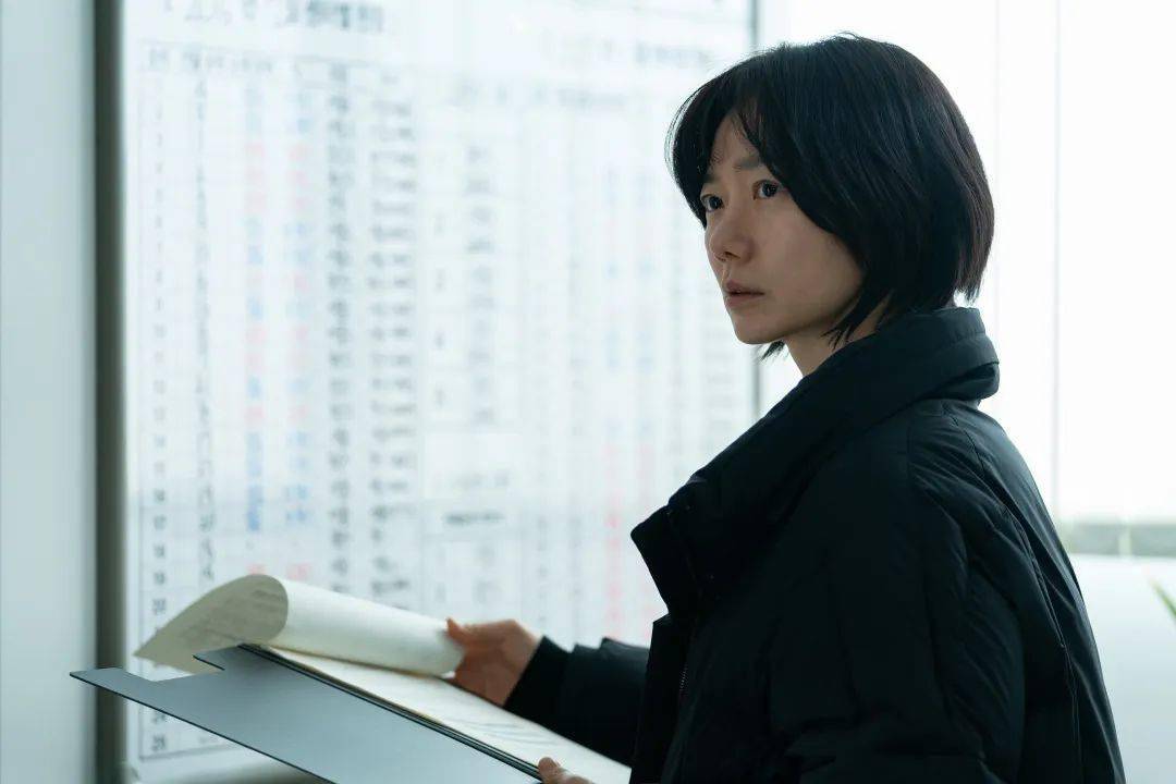 出道23年依然神秘灵动,难怪好莱坞和日韩都爱她_裴斗娜_电影节_合作