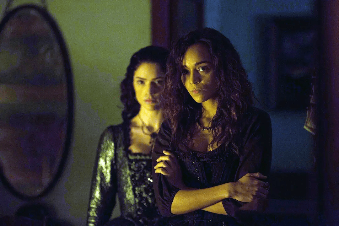 电视剧《塞勒姆》剧照1692年的冬天,在波士顿附近的小镇塞勒姆,一位