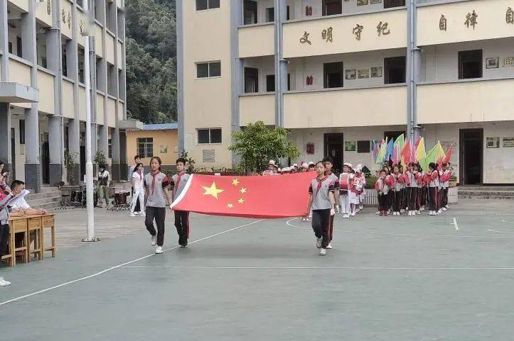 喜迎二十大争做好队员丨屏边县开展系列活动二