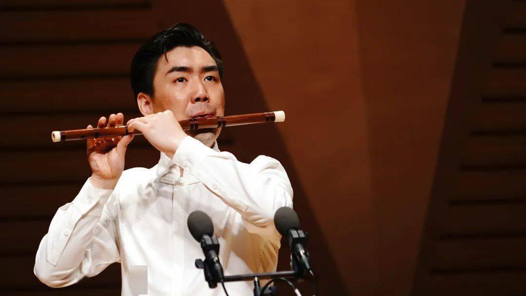 西安外事学院青年竹笛教师阴梦菲演奏《塞上风情》