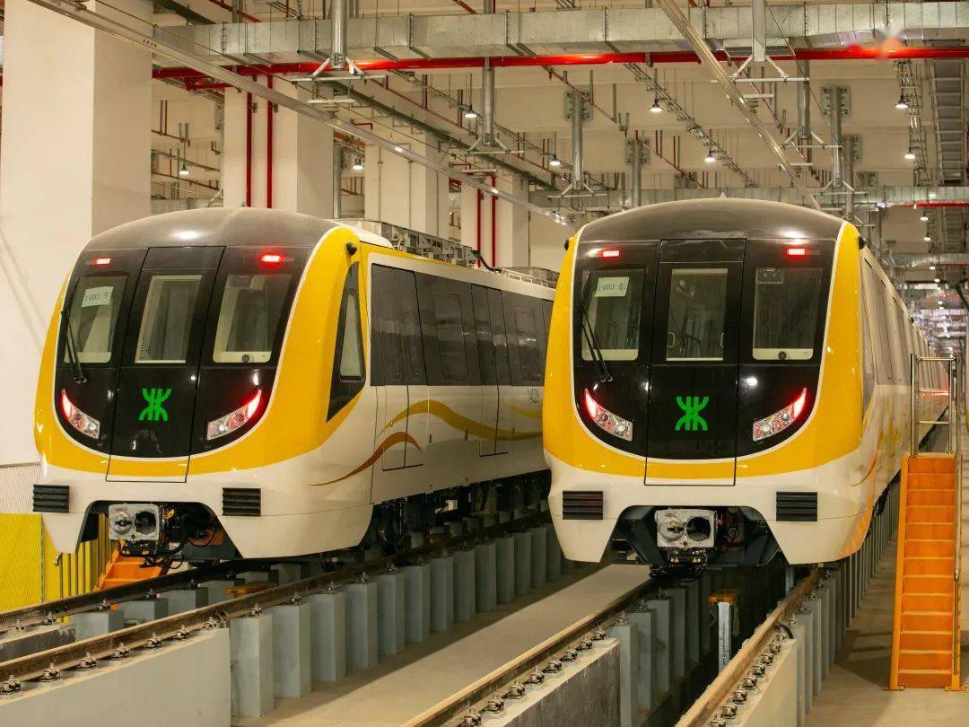 直击地铁14号线试乘现场预计年中试运行