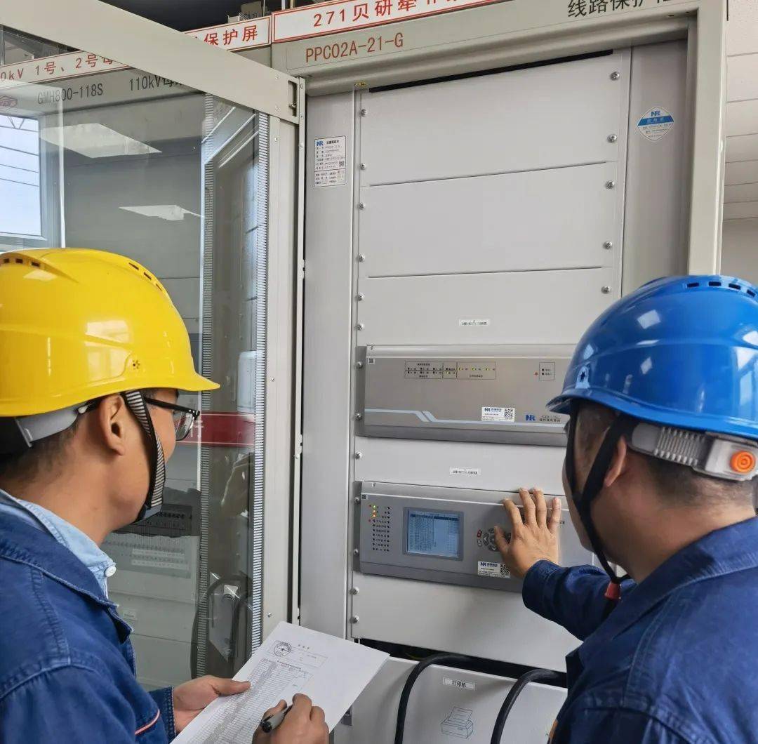 修试管理处继电保护班当天,苏贝220千伏变电站综自改造现场,修试管理