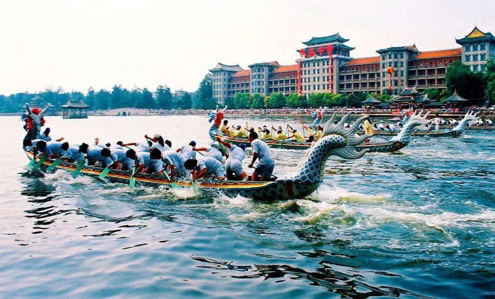 厦门集美赛龙舟(朱庆福 摄影)厦门集美龙舟池(刘剑聪 摄影)厦门集美学