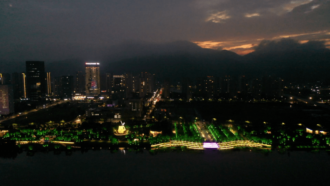 杭州富阳夜景图片