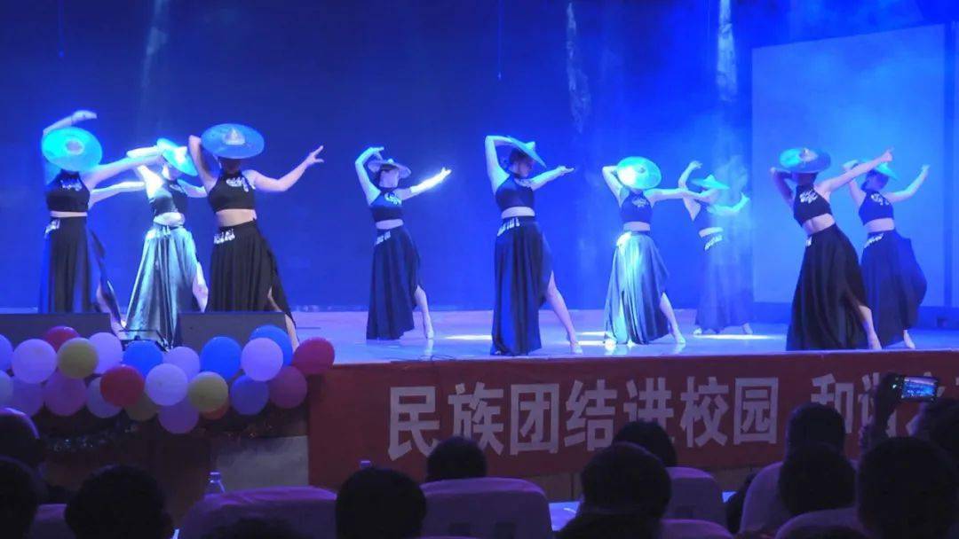 大方县第一中学举行2022年校园艺术节暨八校联谊汇演活动