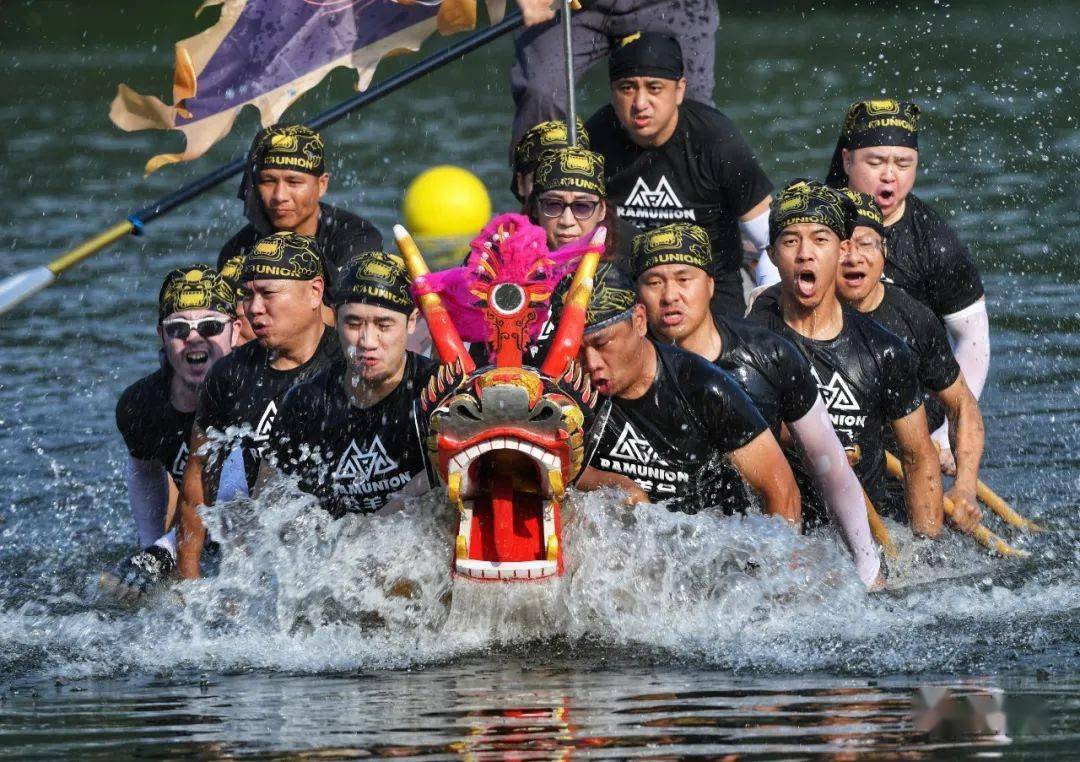 最帅的龙舟竞渡中华传统龙舟竞演