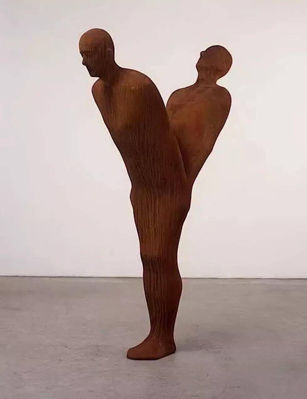 当代最具影响力雕塑家之一antonygormley