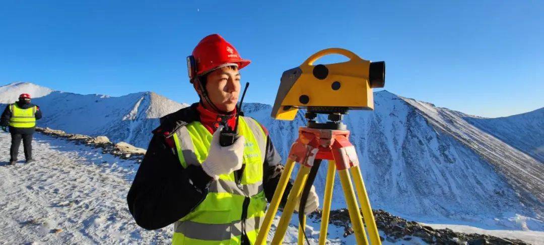 测量员李斌的升级路