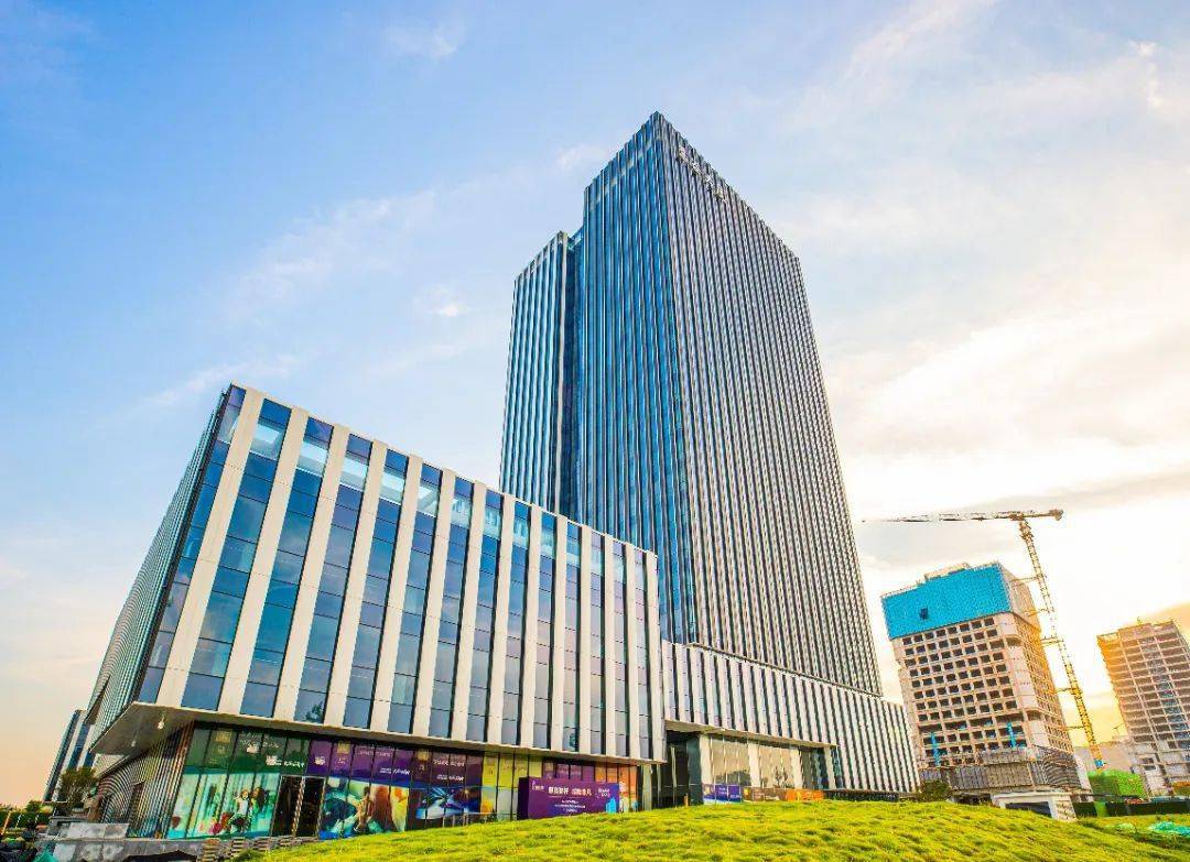 看看有哪些光谷中心城已迎来多家企业总部入驻