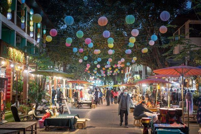 去不了泰国,西双版纳,这些味道一定要试一次,口水直流了_地方_建筑_斑