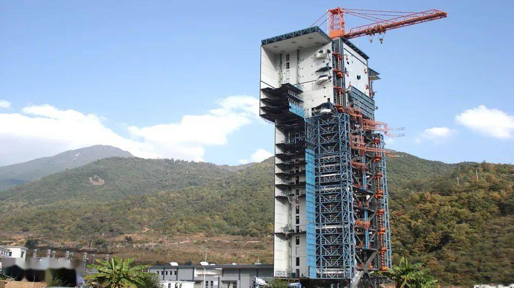 酒泉卫星发射中心的功勋塔架语音版