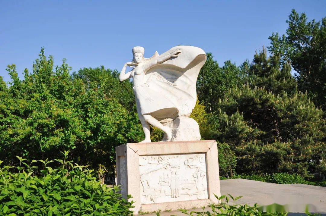 公主岭共有几处公主雕像