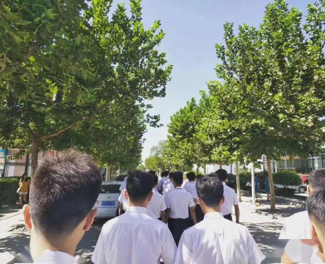 听说 彼方尚有荣光在 周斯越 丁羡 少年 听说 彼方尚有荣光在 周斯越 丁羡 少年