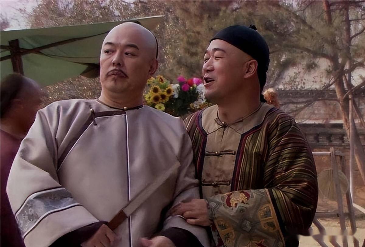 吃瓜,说瓜农的瓜很甜,刚没走多远突然下令:处死瓜农_和珅_皇帝_康熙和