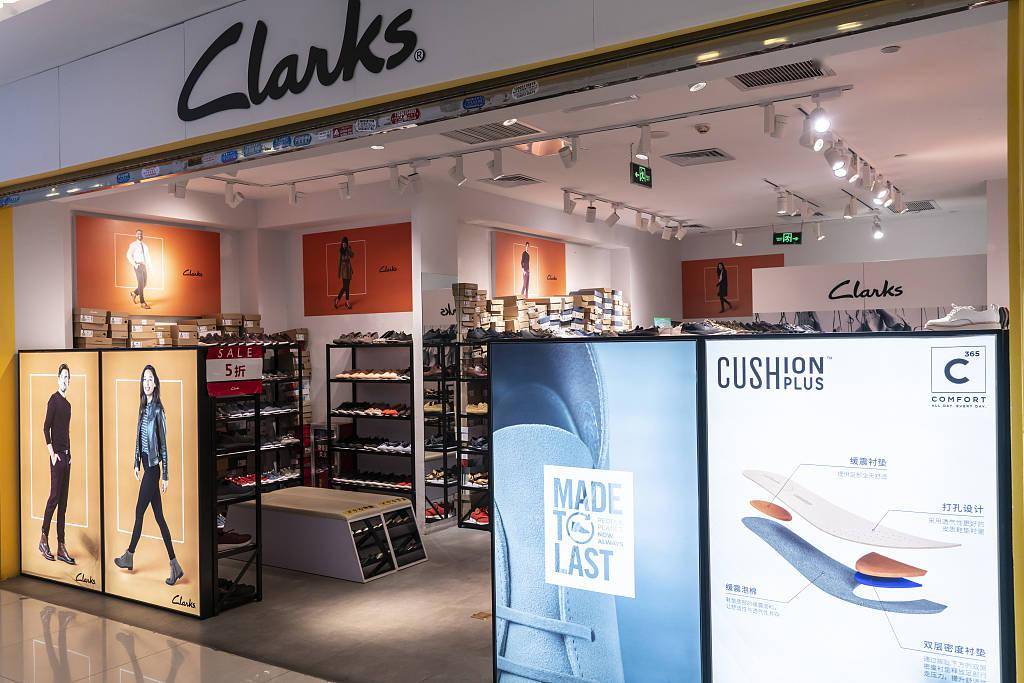 十年之后,clarks在中国的门店数量达到500家,销量突破100万双大关
