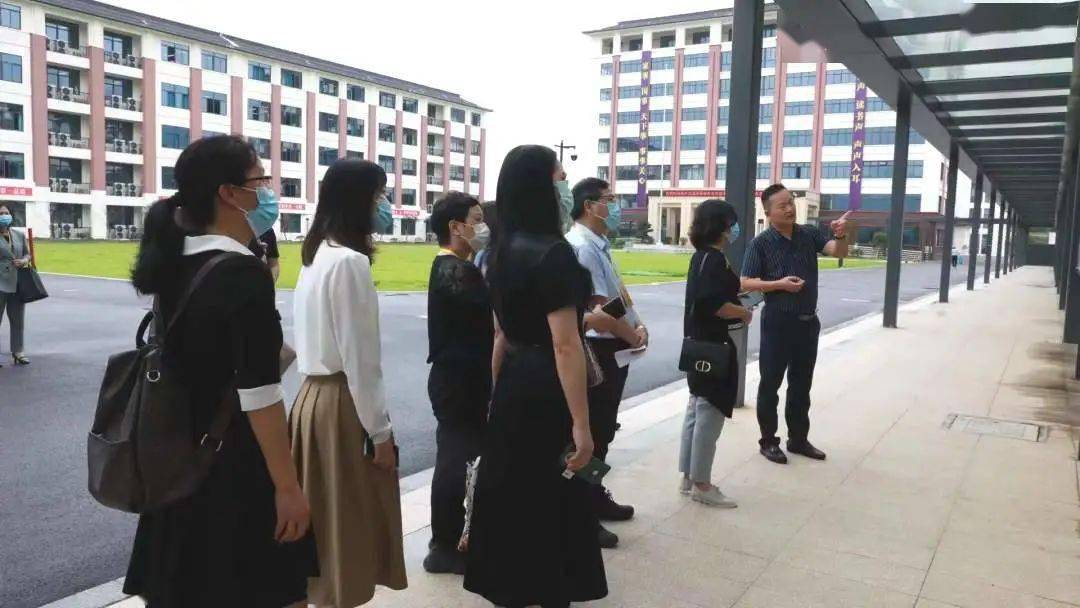 调研特色办学助推教育均衡椒江区政协赴三门县观澜中学进行教育均衡