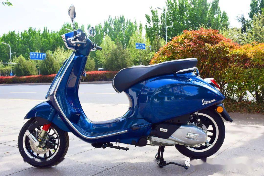 现车出售与生俱来自信决心和勇气vespasprint闪耀蓝