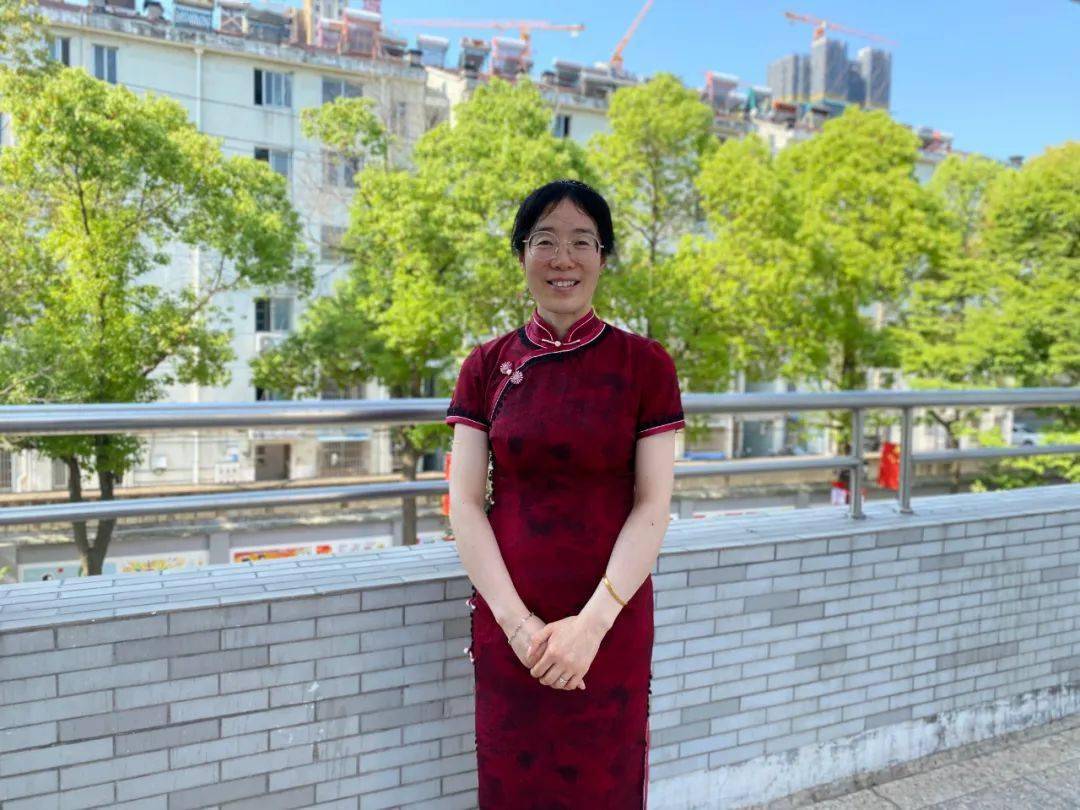 直击丹阳中考第一天!加油吧少年!_考生_考场_旗袍