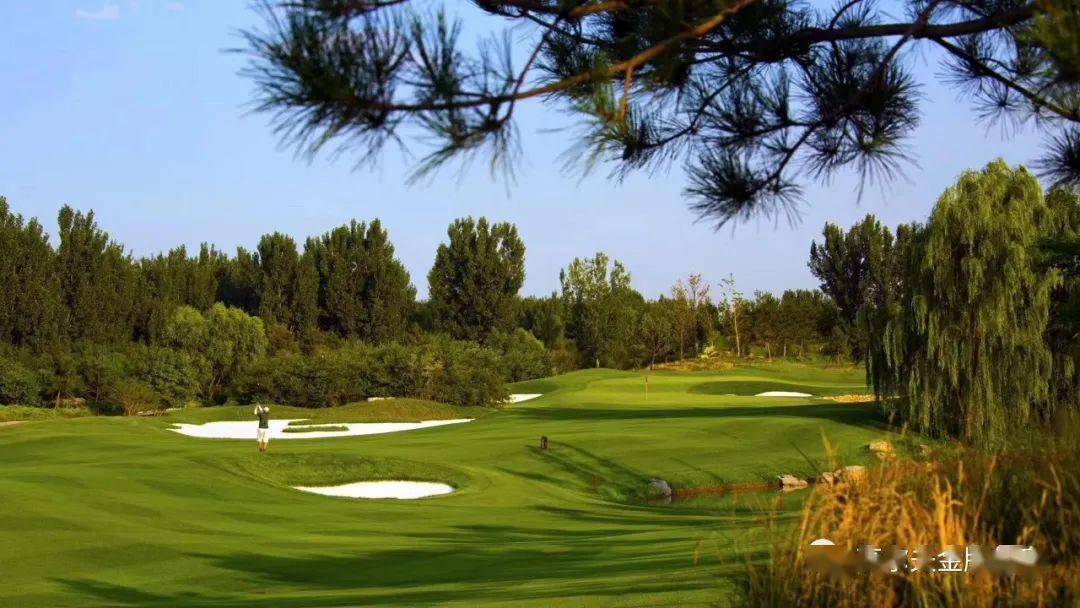 廊坊凤河国际高尔夫俱乐部有限公司成立于2009年2月27日,是一家集