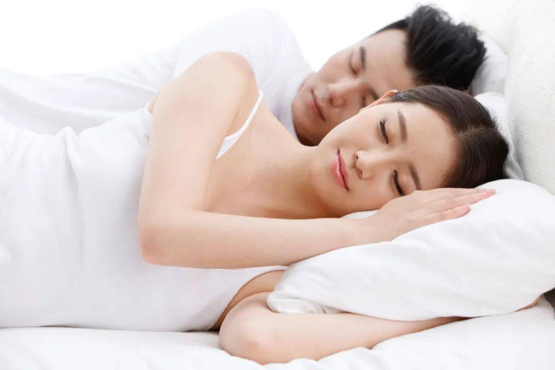 生娃后到底该不该分房睡看看过来人怎么说