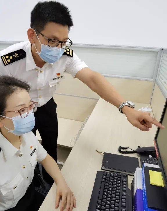 在路上南头海关凝心聚力加强队伍建设侧记