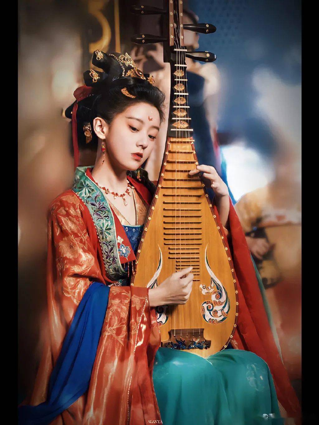 被逼退圈多年还有人抄她的脸