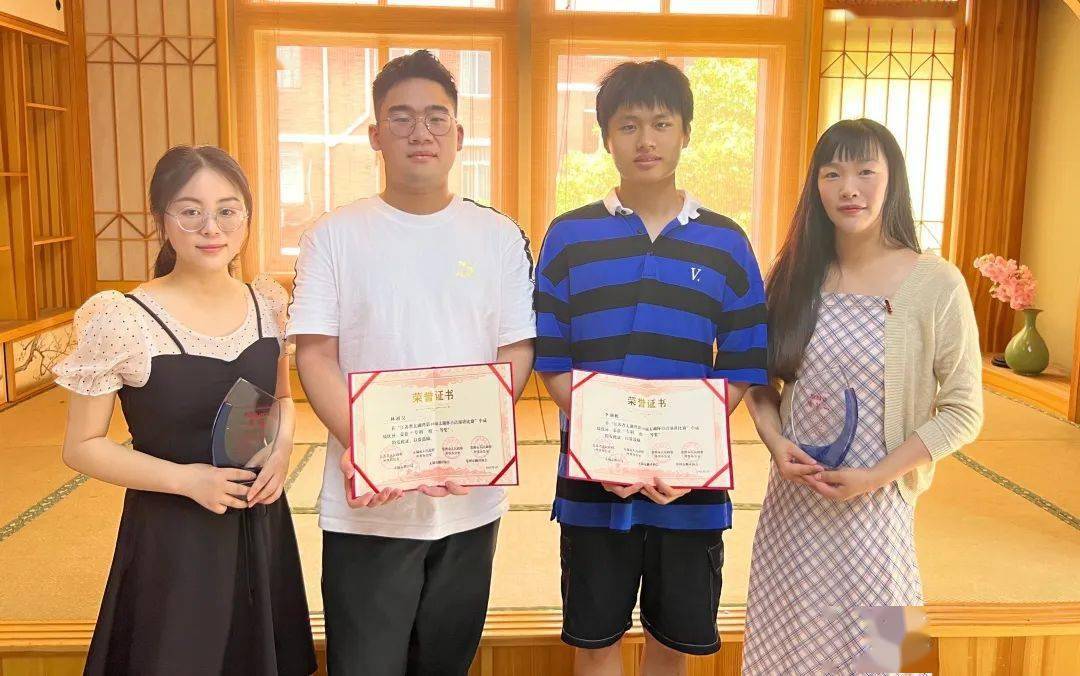 爆赞堰桥高中日语课程班林初昊李湖帆两位同学双双斩获省演讲比赛