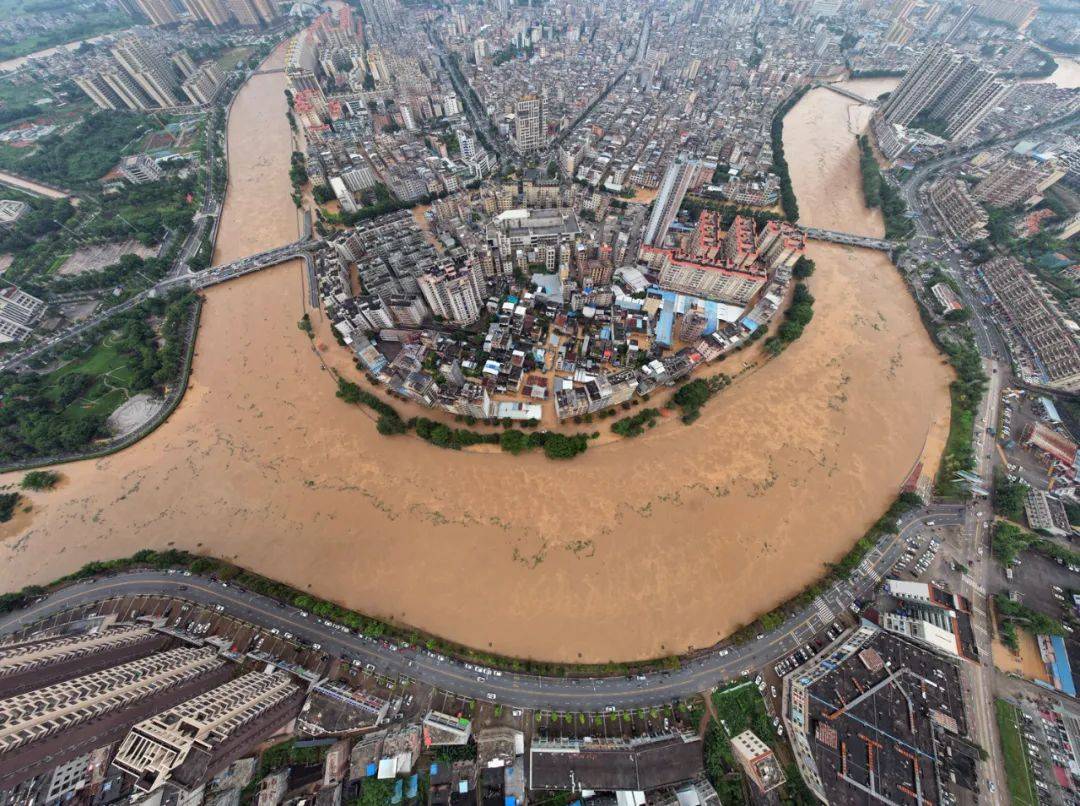 新一轮洪峰将过境肇庆,水位或超警戒!_西江_怀集县_群众