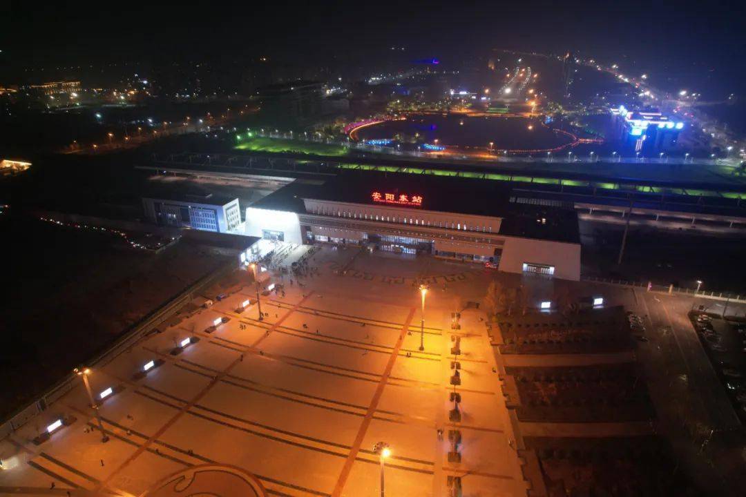 兰考南站夜景图片