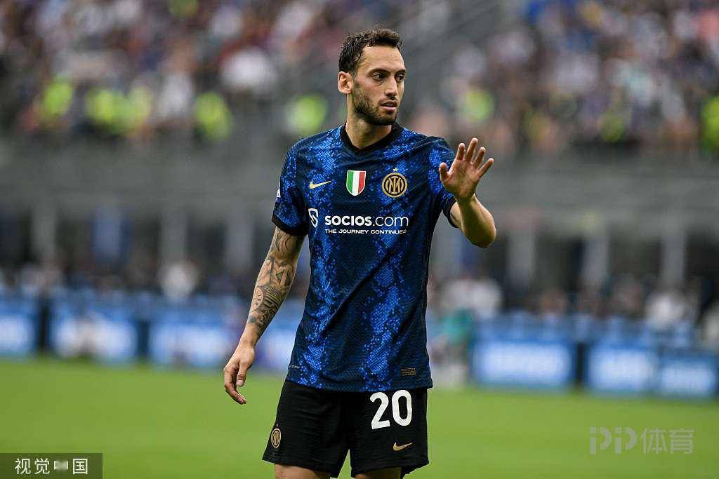 米体:国米不喜欢恰尔汗奥卢的争议采访 会对他进行罚款等处罚_批评_因