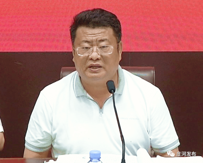 孙功利在主持会议时强调相关单位要压实责任,做好受