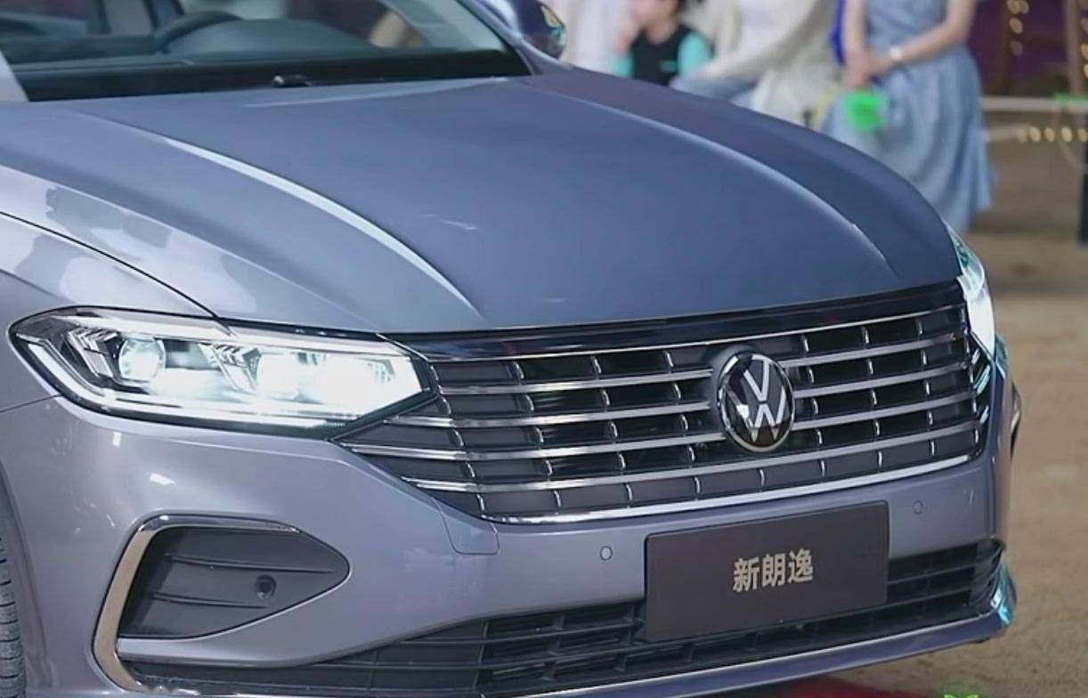 提供双前脸设计 上汽大众新款朗逸售12.09万元起_搜狐汽车_搜狐网