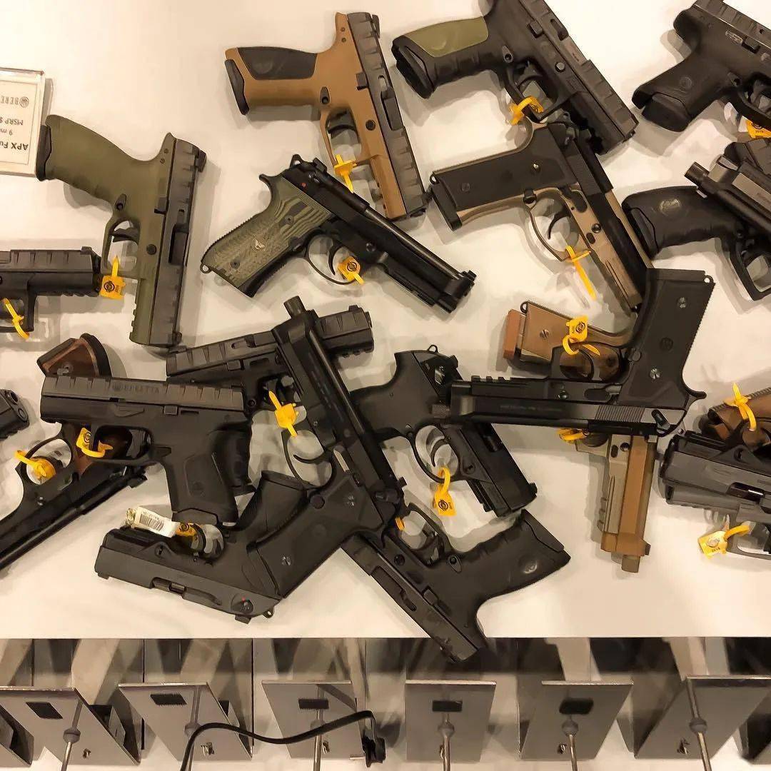 擎天白玉柱架海紫金梁beretta家的枪械美图欣赏