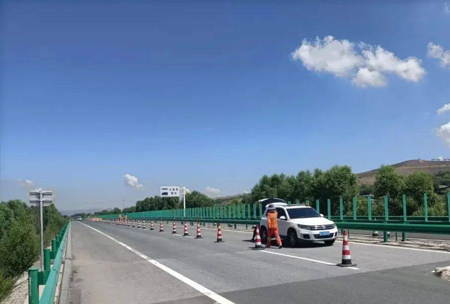 安全防护黑科技上岗了临洮段兰临高速配备防闯入检测设备