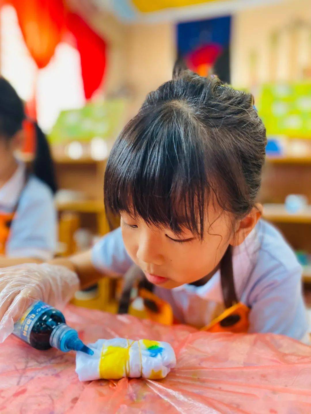 【城堡动态】布里生"花"·传承文化—星海城堡幼儿园扎染艺术活动