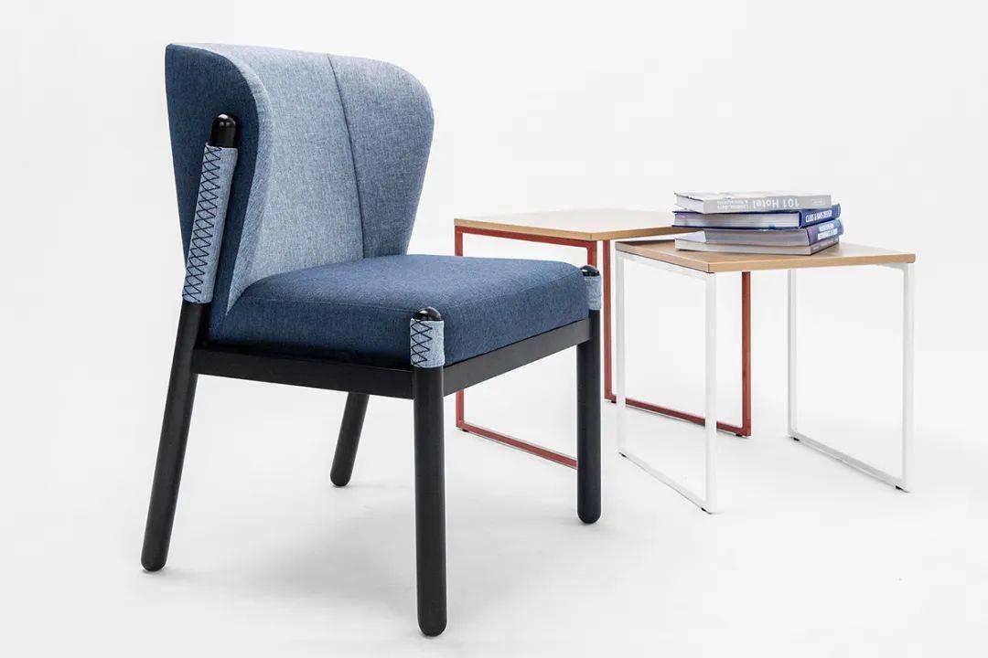 设计受日本文化启发的katana椅子pavelvetrov