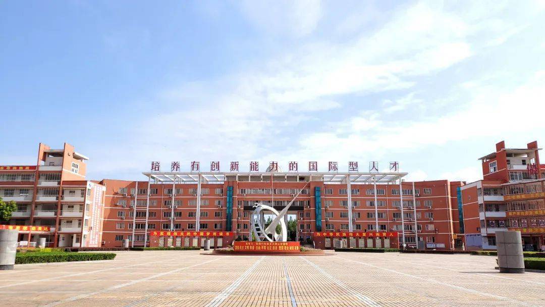 西峡一高2022年高招现场咨询会