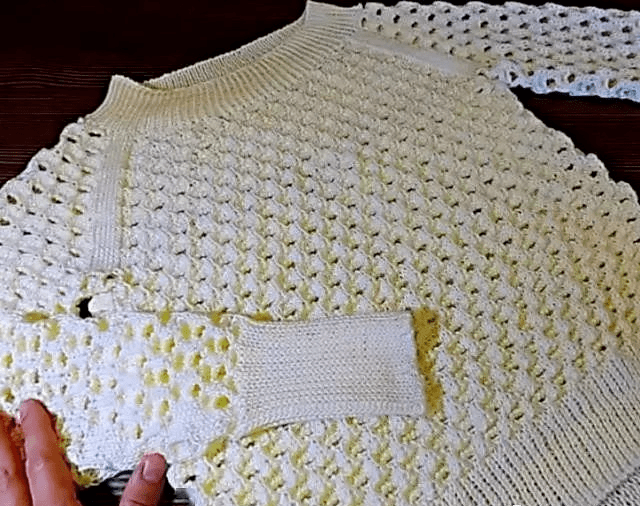 长度,起针数,袖子是从下往上的,是14针,衣服下摆起32针,各织两片,一片